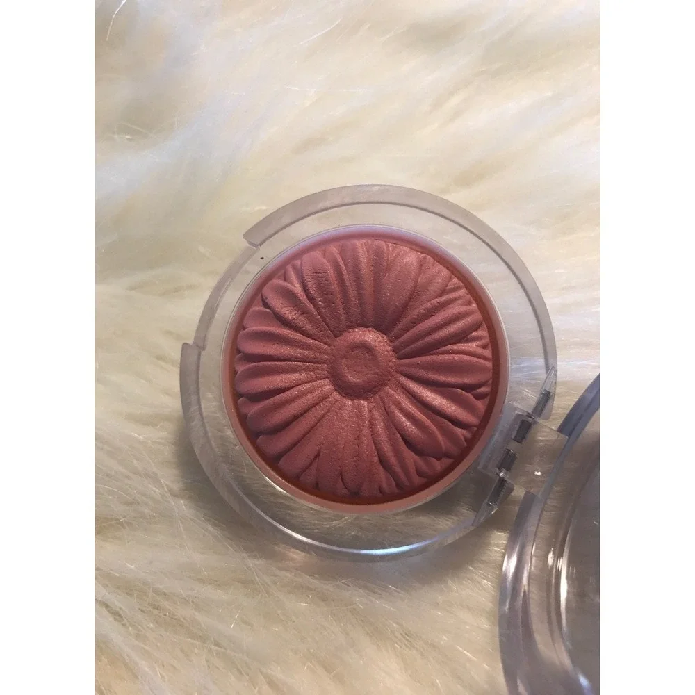 Laura Gelled & Clinique Blush